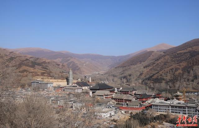 五台山属于哪个省哪个市，五台山在哪个省哪个市（全国网媒看山西首站）