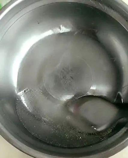 鞋子脱胶了怎么办，鞋子脱胶了怎么办?教你自制万能鞋胶（普通胶水粘不牢）