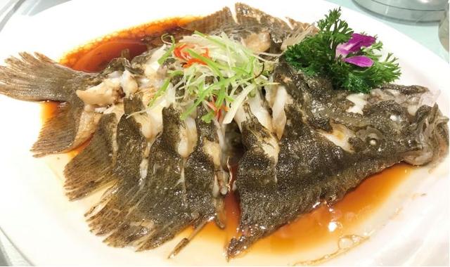 蝠鲼怎么读，鳐鱼和魔鬼鱼的区别图片（从头打到尾的反派居然是它）