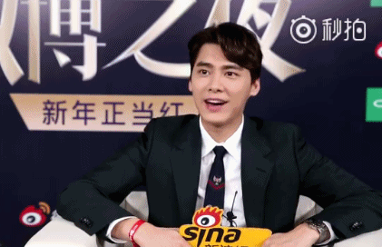 偷笑表情什么意思，偷笑表情是什么意思（181219 可爱藏不住啦）