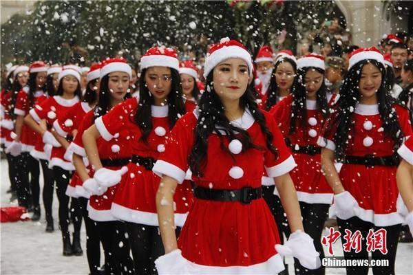 圣诞节是几月几号，2021圣诞节是几月几号（2018年圣诞节是几月几日哪天）