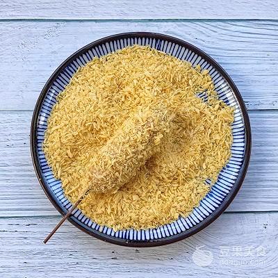 电烤箱怎么烤香肠，电烤箱怎么烤香肠视频教程（新手不败菜谱-一滴油也不放的烤香肠‼️巨简单好吃到爆哭了️）