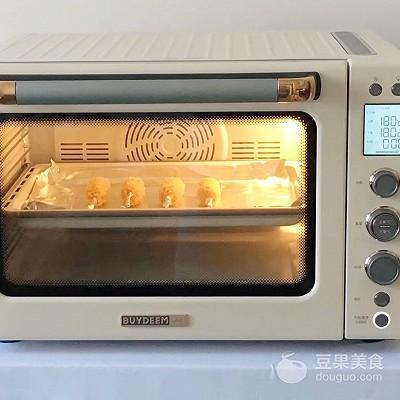 电烤箱怎么烤香肠，电烤箱怎么烤香肠视频教程（新手不败菜谱-一滴油也不放的烤香肠‼️巨简单好吃到爆哭了️）