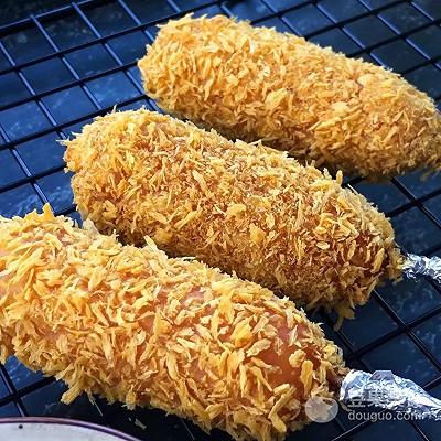 电烤箱怎么烤香肠，电烤箱怎么烤香肠视频教程（新手不败菜谱-一滴油也不放的烤香肠‼️巨简单好吃到爆哭了️）