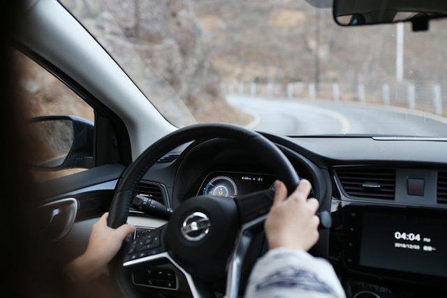 什么是动能回收，什么是电动汽车能量回收（实测这辆车后让你们啪啪打脸）