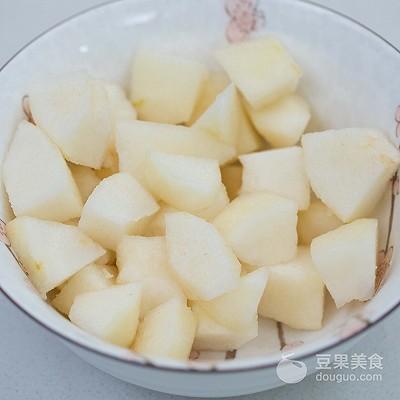 梨茶需要熬多长时间，梨茶需要熬多长时间喝（雪梨罗汉果茶的做法）