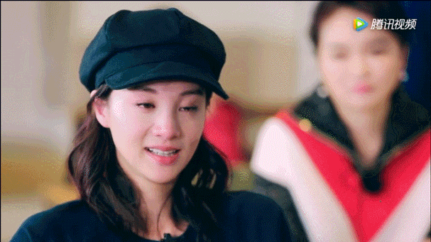 章龄之陈龙的年轻照，都在说她是陈龙老婆、薛之谦前女友