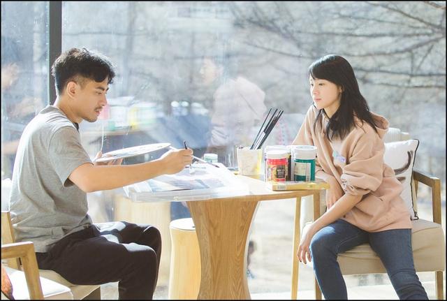 章龄之陈龙的年轻照，都在说她是陈龙老婆、薛之谦前女友