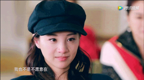 章龄之陈龙的年轻照，都在说她是陈龙老婆、薛之谦前女友