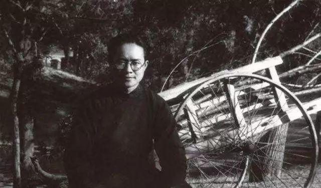 沈从文作者简介，民国文学大师沈从文（沈从文：我的人生）