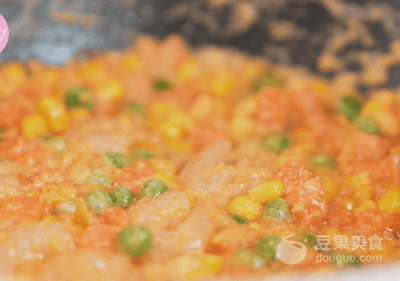 咸蛋黄炒饭怎么做，咸蛋黄炒饭怎么做才好吃（金沙炒饭的做法）