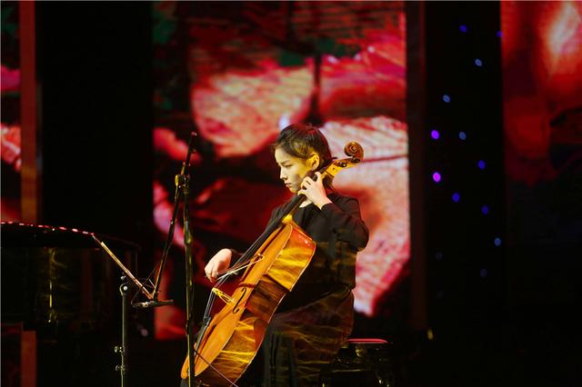 平湖秋月古筝曲，平湖秋月古筝曲谱（萧友梅吕文成作品鉴赏音乐会在中山举行）