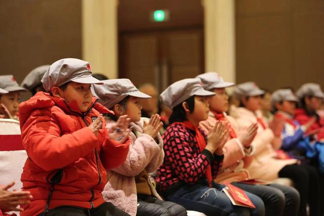三所学校捐赠30万图书，全国红军小学建设工程理事会西柏坡送出特殊的新年礼物