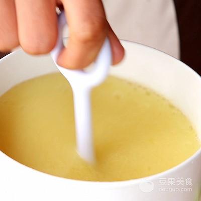 豆浆机做宝宝辅食食谱，豆浆机如何做辅食（米香玉米汁<豆浆机版>）