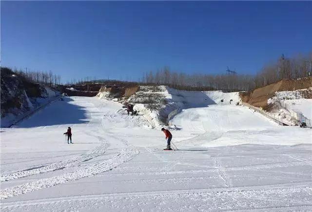 郑州周边哪个滑雪场比较好玩，郑州周边的滑雪场哪个好（细数郑州周边这些滑雪胜地）