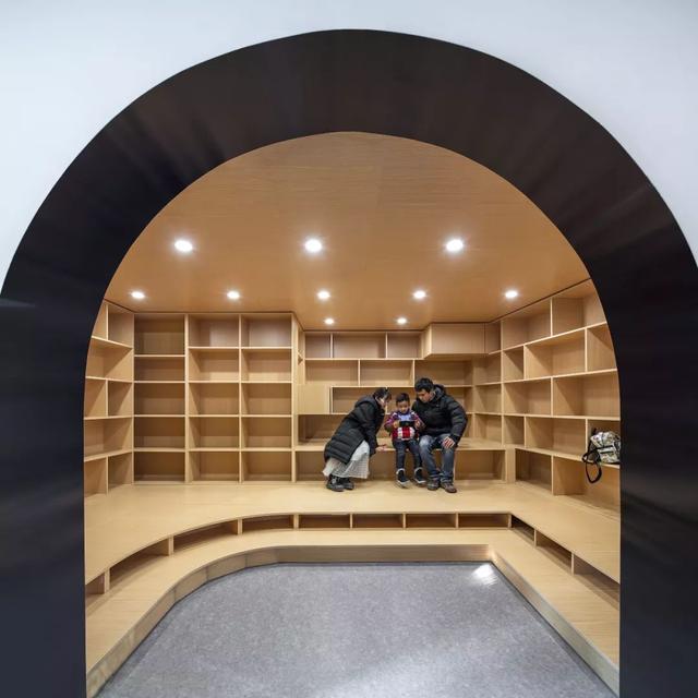 画架安装教程，画架安装教程视频（他们在上海不起眼的旧建筑里）