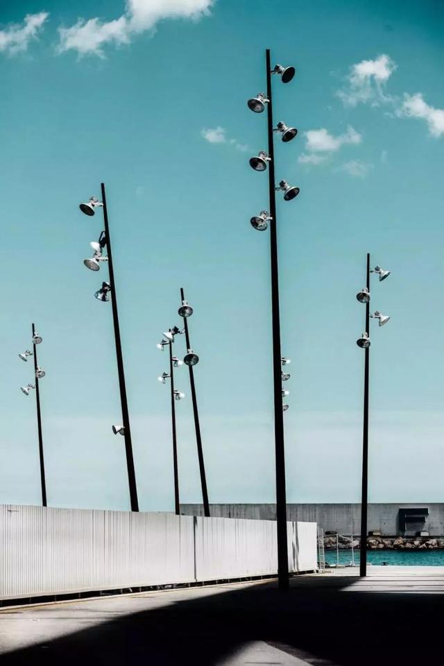 什么是解构主义，什么是解构主义 举例（“胡拼乱凑”的艺术）