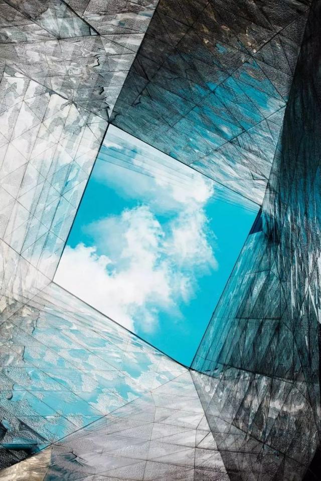 什么是解构主义，什么是解构主义 举例（“胡拼乱凑”的艺术）