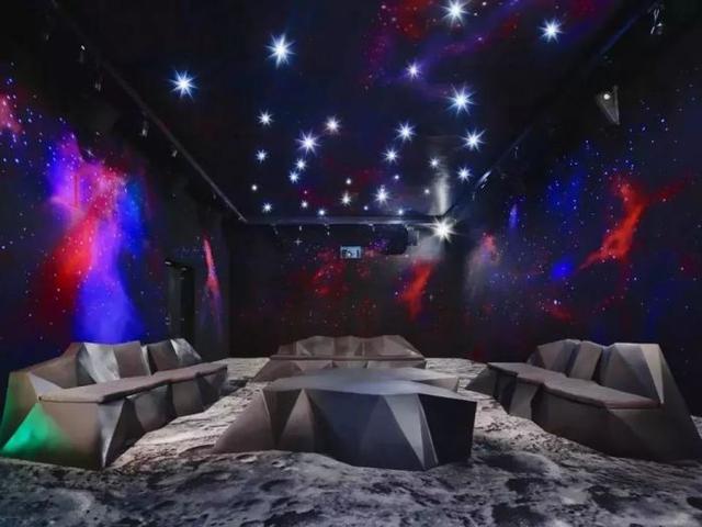 什么是解构主义，什么是解构主义 举例（“胡拼乱凑”的艺术）