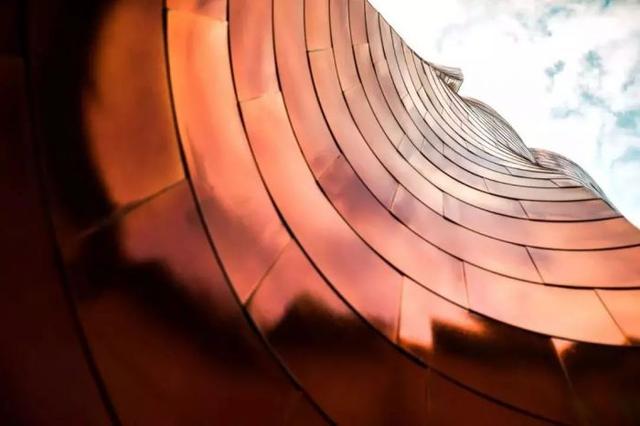 什么是解构主义，什么是解构主义 举例（“胡拼乱凑”的艺术）