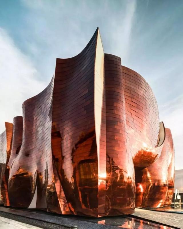 什么是解构主义，什么是解构主义 举例（“胡拼乱凑”的艺术）