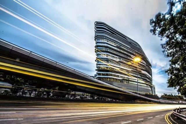 什么是解构主义，什么是解构主义 举例（“胡拼乱凑”的艺术）