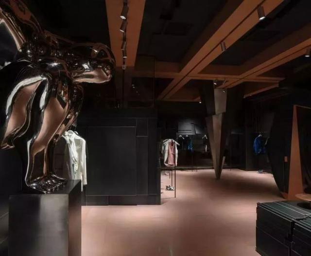 什么是解构主义，什么是解构主义 举例（“胡拼乱凑”的艺术）