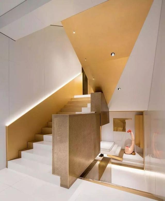 什么是解构主义，什么是解构主义 举例（“胡拼乱凑”的艺术）