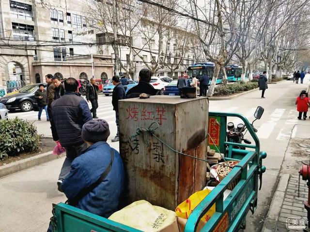 火烧饼灌鸡蛋怎么做具体点，火烧饼灌鸡蛋怎么做具体点子（蚌埠这10个神出鬼没的小推车美食）