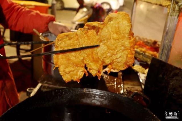 火烧饼灌鸡蛋怎么做具体点，火烧饼灌鸡蛋怎么做具体点子（蚌埠这10个神出鬼没的小推车美食）