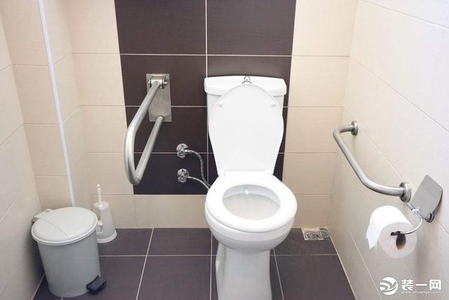 马桶不虹吸下水很慢是什么原因，虹吸式马桶上水慢是什么原因（家里抽水马桶冲水无力怎么办）