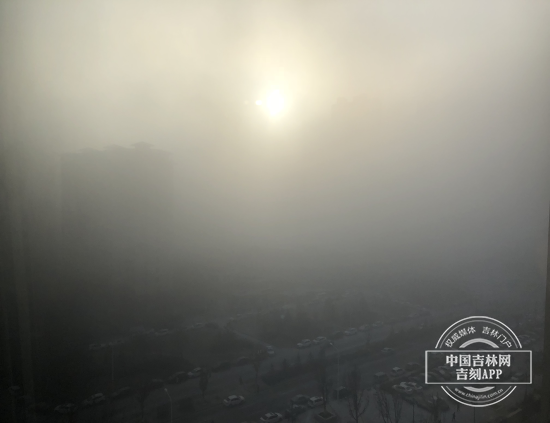 全国雾霾实时分布图，全国雾霾天气图（<14日>夜间散去）