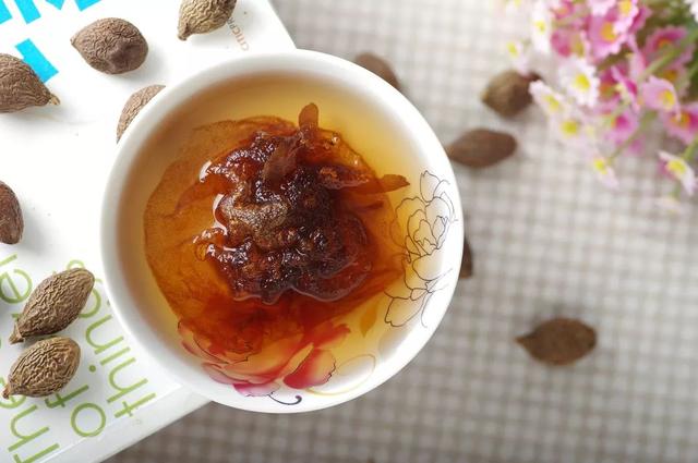 如何制作桔梗茶，桔梗茶怎么做（冬季咽炎发作，中药真能代茶饮）