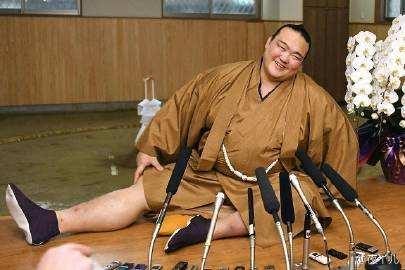相扑运动员图片，日本史上最强相扑（日本唯一本土相扑横纲退役）