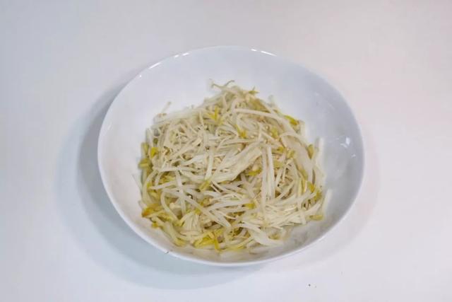 酸汤龙利鱼的做法，酸菜龙利鱼的做法（结果全家人都在抢着吃）