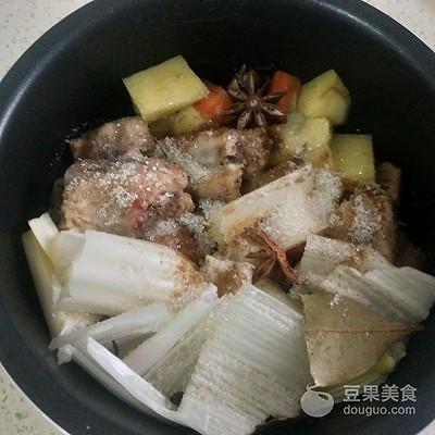 清炖排骨怎么做最好吃，清炖排骨怎么煮才好吃（清炖排骨的做法）