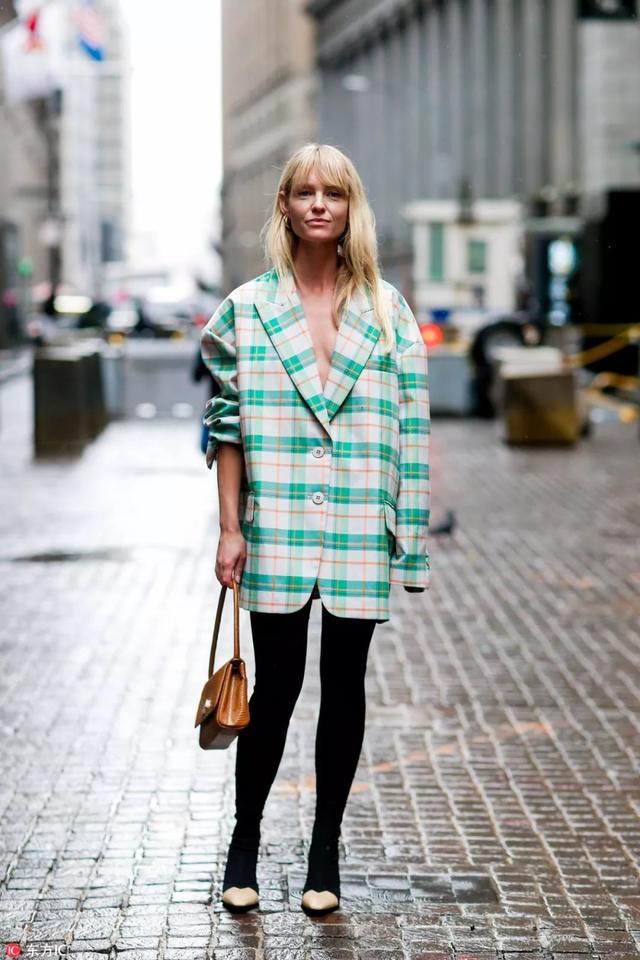 蚂蚁竞走十年了，蚂蚁竞走十年了什么梗（感谢你终于离开了我的衣橱）