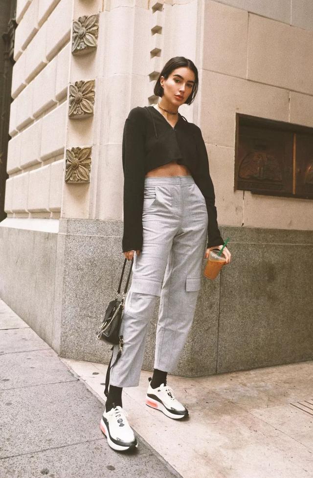 蚂蚁竞走十年了，蚂蚁竞走十年了什么梗（感谢你终于离开了我的衣橱）