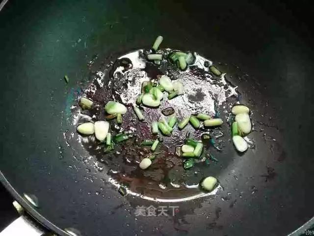 鸡丝面怎么做出来最好吃，鸡丝汤面：冬天来一碗