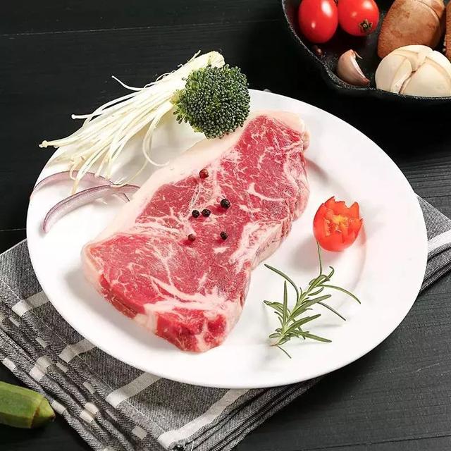 煎牛排需要什么调料，做牛排需要什么调料（比西餐厅还好吃）