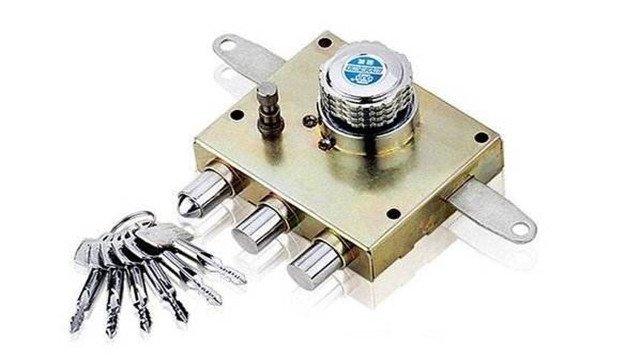 飞云防盗门安全技术，飞云防盗门是十大名牌吗（买一把什么样的防盗门锁更安全）