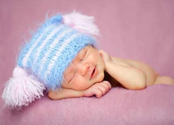 怎么判断宝宝大脑发育好不好，宝宝越早出现这个动作