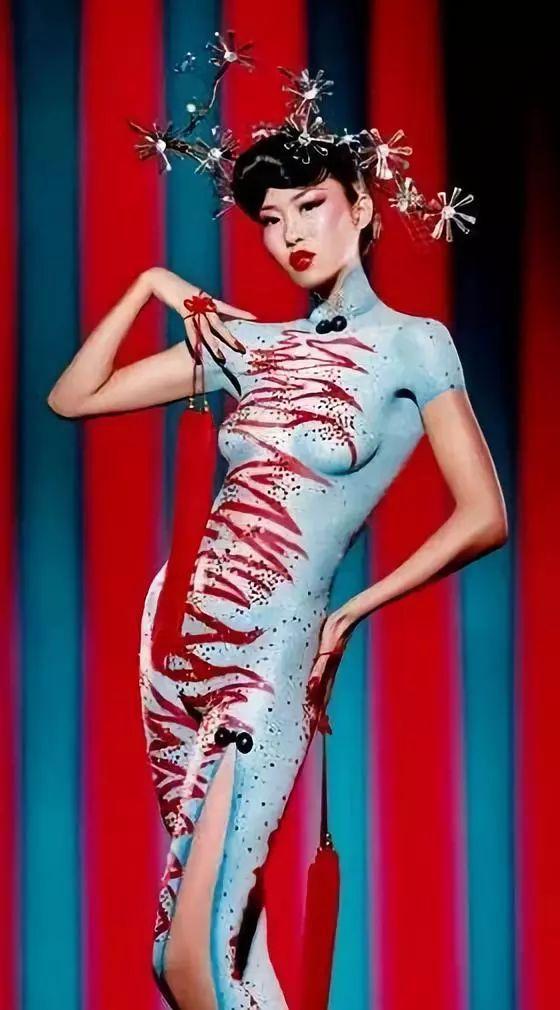 人面桃花别样红，人面桃花别样红意思（人体国画，美的盛宴）