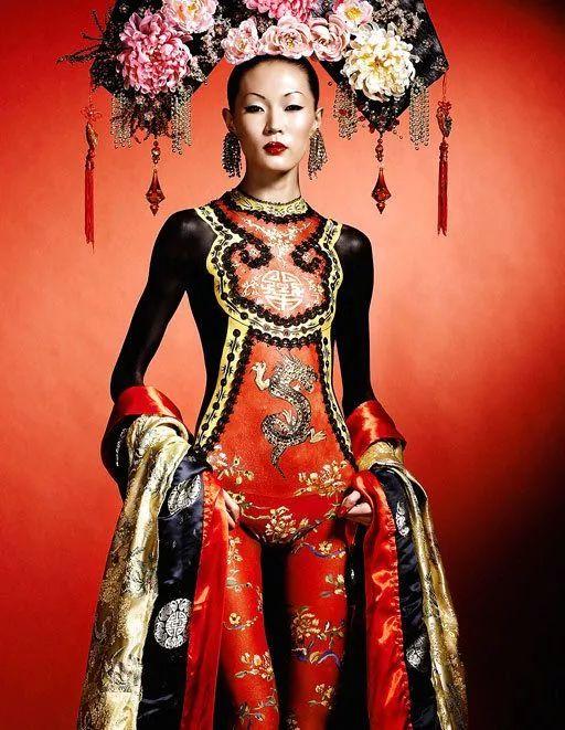 人面桃花别样红，人面桃花别样红意思（人体国画，美的盛宴）