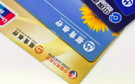虚拟卡和实体卡的区别，手机卡虚拟卡和实体卡的区别（信用卡的虚拟卡有什么优势）