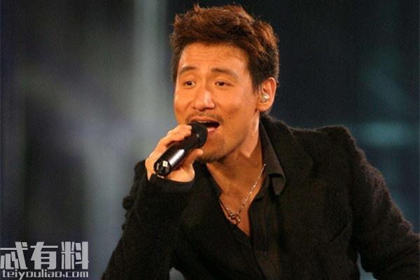 背包歌词，背包歌曲原唱苏有朋（抖音一起呼叫没有烦恼是什么歌谁唱的）