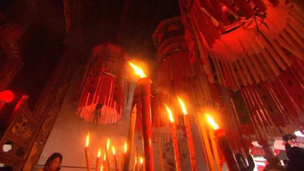 添丁挂灯笼习俗，添丁灯笼传统（上灯——添丁……河源忠信花灯照亮新年）