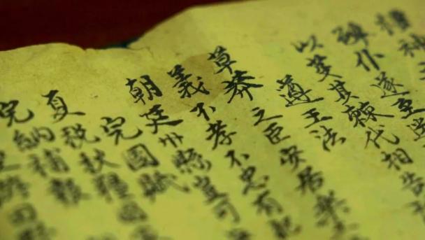 添丁挂灯笼习俗，添丁灯笼传统（上灯——添丁……河源忠信花灯照亮新年）