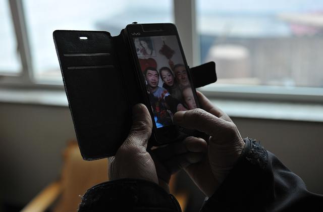 梦见自己放鞭炮，梦见自己放鞭炮是什么意思（留住年味丨“佩奇爷爷”李玉宝）