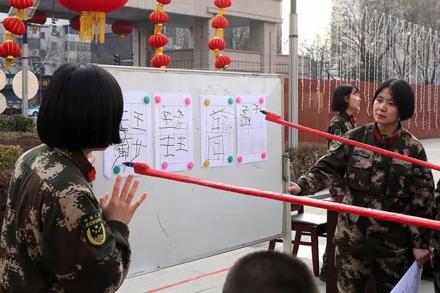 三人跑得快怎么玩规则，扑克三人跑得快玩法及规则总结（春节军营小游戏，你喜欢哪一款）